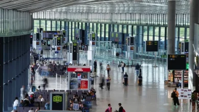 Η κυβέρνηση Τραμπ προετοιμάζει ένα μέτρο που θα μπορούσε να αλλάξει ριζικά την εμπειρία των τουριστών στις Ηνωμένες Πολιτείες.