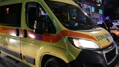 Το βράδυ του Σαββάτου, λίγο πριν τα μεσάνυχτα, μια 55χρονη γυναίκα προκάλεσε σοβαρό τροχαίο στη συμβολή των οδών Λένορμαν