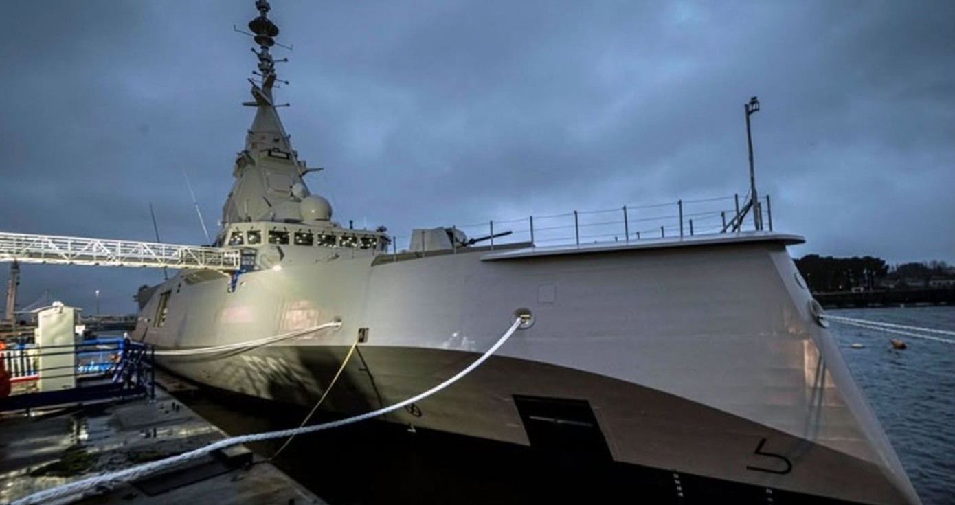 Η απόκτηση της πρώτης φρεγάτας Belharra από την Ελλάδα, η οποία ονομάστηκε «Κίμων» σε ειδική τελετή που πραγματοποιήθηκε χθες