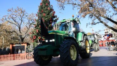 Οι αγρότες συνεχίζουν τις κινητοποιήσεις τους, προσπαθώντας να επικοινωνήσουν τα αιτήματά τους με έναν τρόπο που να μην