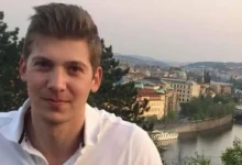 «Με πήρε τηλέφωνο και μου είπε ότι δεν αισθανόταν καλά. Λίγο αργότερα, εξαφανίστηκε», δηλώνει ο πατέρας του 33χρονου γιατρού