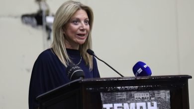 Το ζήτημα της Μαρίας Καρυστιανού βρίσκεται στο προσκήνιο, καθώς τα μέλη του Συλλόγου Συγγενών Θυμάτων Τεμπών 2023 είχαν