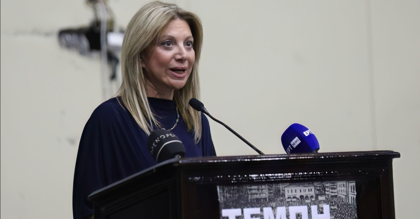 Το ζήτημα της Μαρίας Καρυστιανού βρίσκεται στο προσκήνιο, καθώς τα μέλη του Συλλόγου Συγγενών Θυμάτων Τεμπών 2023 είχαν