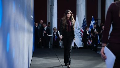 Η άφιξη της Κίμπερλι Γκίλφοϊλ στην Ελλάδα έχει προκαλέσει μια αίσθηση φρενίτιδας που συνήθως συνοδεύει σταρ της ποπ ή πρωθυπουργούς