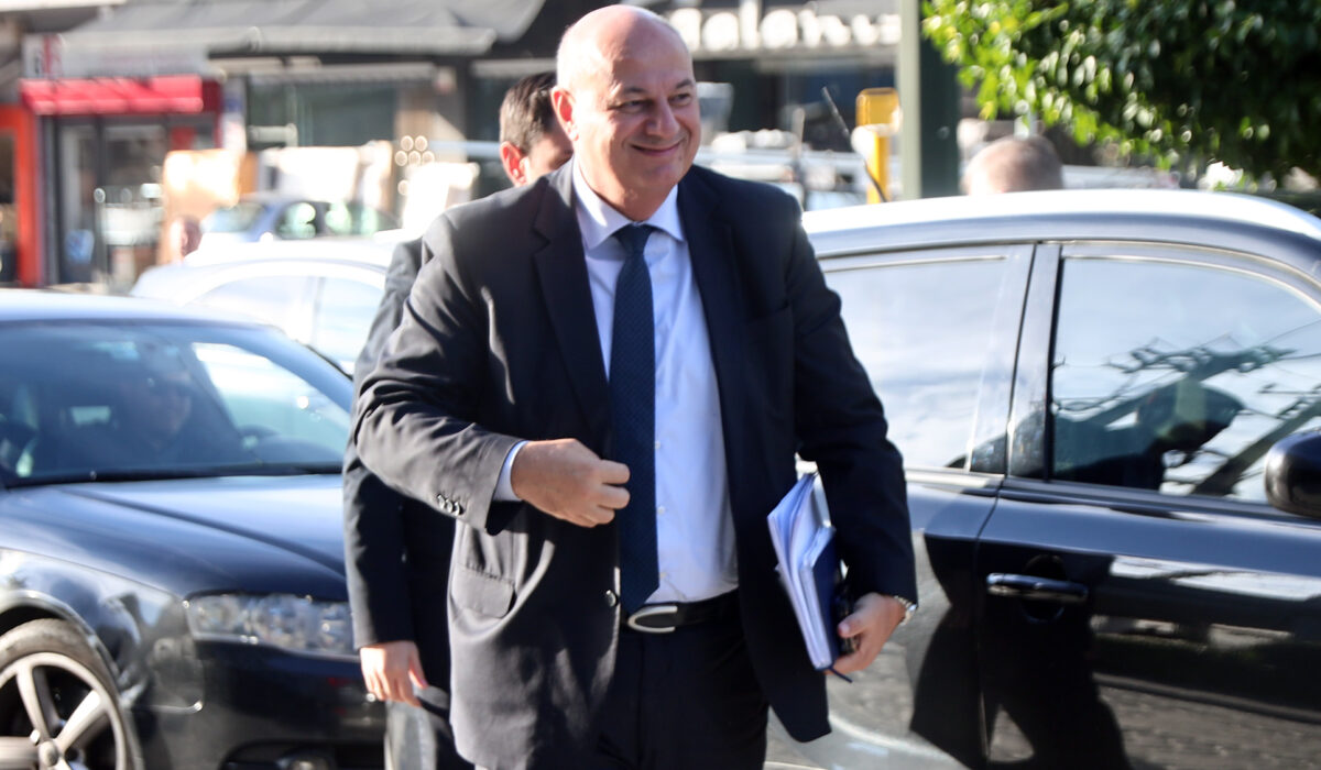 Σφοδρή κριτική δέχθηκε ο υπουργός Αγροτικής Ανάπτυξης και Τροφίμων, Κώστας Τσιάρας, κατά τη σημερινή σύσκεψη της Κοινοβουλευτικής Ομάδας της Νέας Δημοκρατίας στα κεντρικά γραφεία του κόμματος