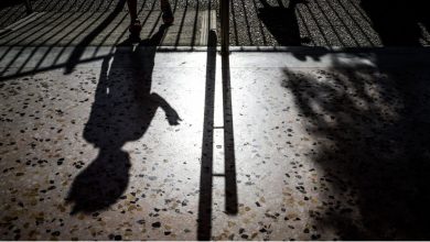 Στον ανακριτή οδηγήθηκε σήμερα, 17 Δεκεμβρίου, η 16χρονη μαθήτρια που φέρεται να τραυμάτισε με αιχμηρό αντικείμενο τη