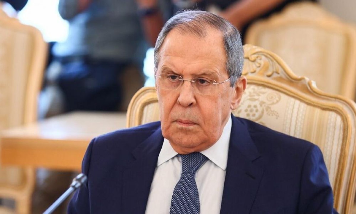 Η Ρωσία κλιμακώνει την ένταση στις σχέσεις της με τη Δύση, με ανοιχτές απειλές από τον υπουργό Εξωτερικών Σεργκέι Λαβρόφ.