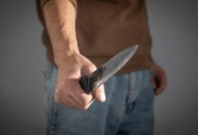 Ένα σοκαριστικό περιστατικό εκτυλίχθηκε το βράδυ του Σαββάτου στο Καματερό, όταν τρεις 15χρονες μαθήτριες της Α’ Λυκείου