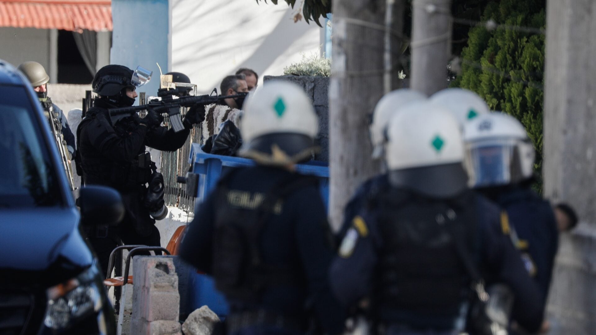 «Βροχή» πυροβολισμών το βράδυ της Κυριακής στο Ίλιον, όταν δύο οικογένειες Ρομά συνεπλάκησαν μετά από σοβαρό περιστατικό