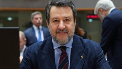 Ο αναπληρωτής πρωθυπουργός της Ιταλίας και ηγέτης της Λέγκα, Ματέο Σαλβίνι, αποφάσισε να σταματήσει τις αποστολές στρατιωτικής βοήθειας