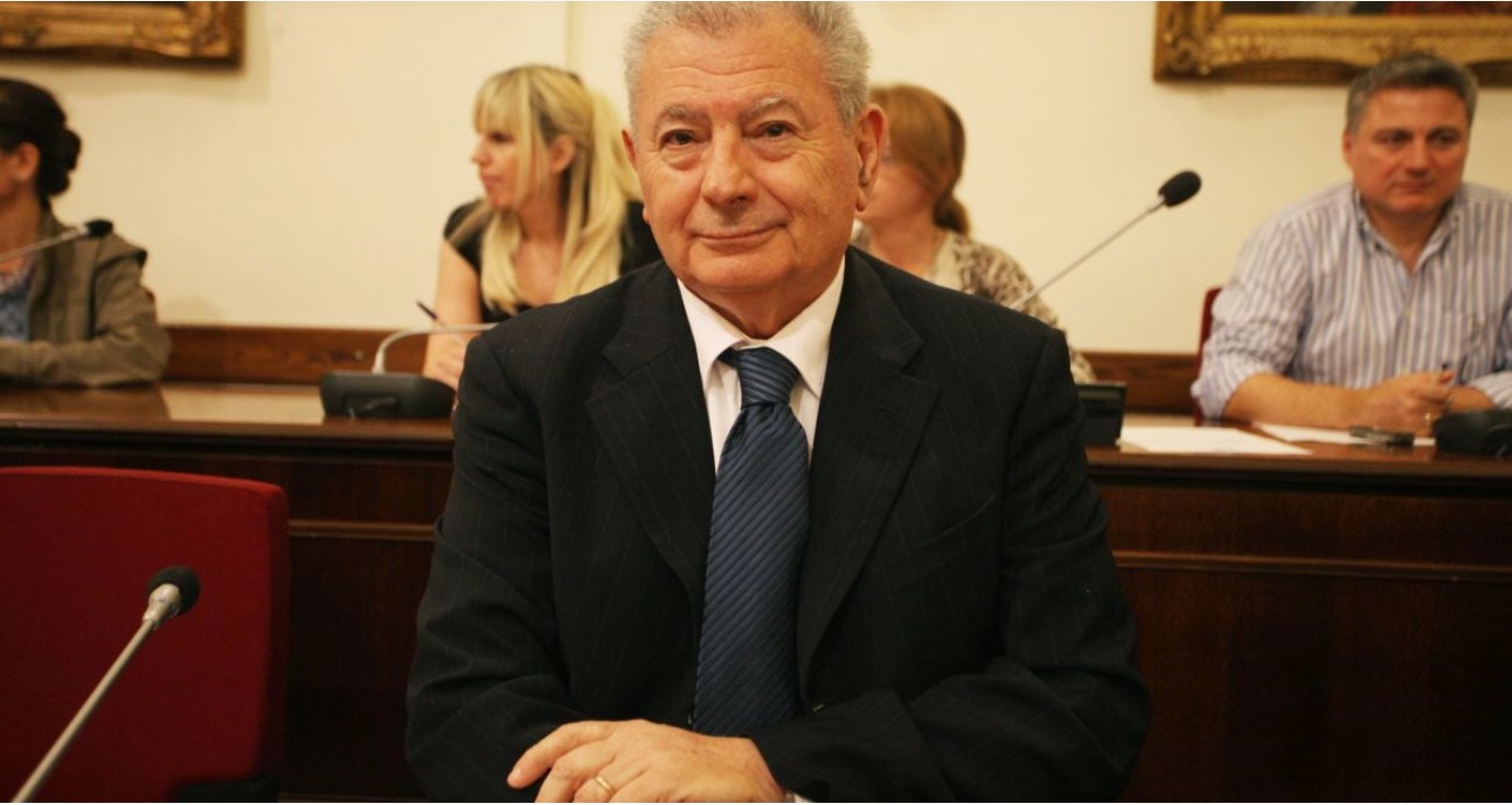 Συγκλόνισε το δικαστήριο η μαρτυρία του ψαρά που είδε με τα μάτια του τη στιγμή του θανάτου του Σήφη Βαλυράκη.