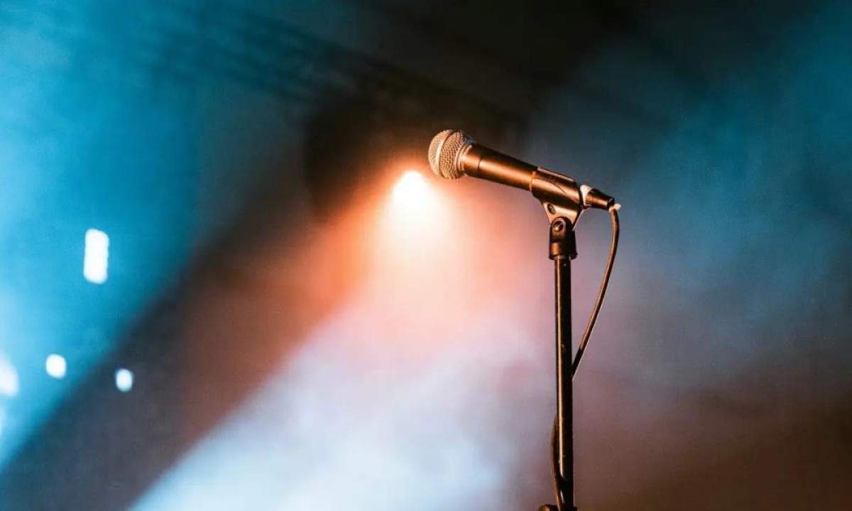 Ο Γιώργος Λιάγκας και η ομάδα του αφιέρωσαν την εκπομπή της Τρίτης στις πολλαπλές καταγγελίες εναντίον ενός κορυφαίου τραγουδιστή