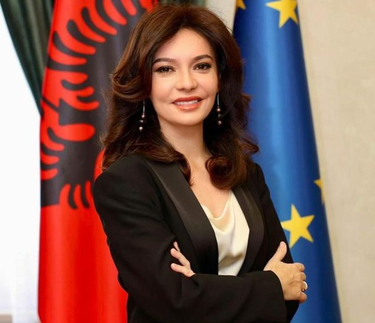 Στις 16 Δεκεμβρίου, η Αθήνα δεν θα υποδεχθεί απλώς τη νέα υπουργό Εξωτερικών, αλλά ολόκληρη την επόμενη φάση στις σχέσεις