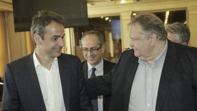 Ο Ευάγγελος Βενιζέλος εξαπολύει ανελέητη επίθεση προς το Μέγαρο Μαξίμου, αμφισβητώντας το αφήγημα της «κανονικότητας»