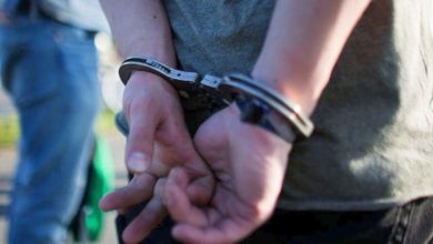 Συνελήφθησαν το βράδυ της περασμένης Κυριακής, στην περιοχή της Νέας Φιλαδέλφειας, από αστυνομικούς της Άμεσης Δράσης (Ομάδα ΔΙ.ΑΣ.)