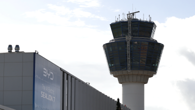 «Κόλαφος» ήταν η ανακοίνωση που δημοσίευσε η Ένωση Ηλεκτρονικών Μηχανικών Ασφάλειας Εναέριου Κυκλοφορίας (ΕΝΗΜΑΕΚ)