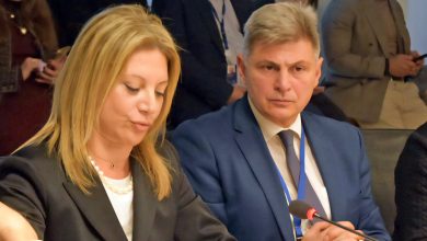 Σύμφωνα με αποκλειστικές πληροφορίες του europost.gr, ο ευρωβουλευτής Νίκος Φαραντούρης αναλαμβάνει τα καθήκοντα του Αντιπροέδρου στο υπό ίδρυση κόμμα της Μαρίας Καρυστιανού.