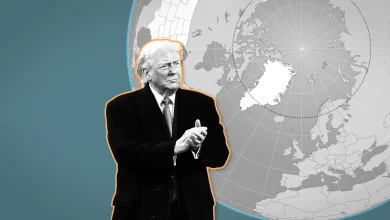 Η Γροιλανδία εξελίσσεται σε νέο πεδίο γεωπολιτικής αντιπαράθεσης, με τον Ντόναλντ Τραμπ να υιοθετεί ολοένα πιο επιθετική ρητορική