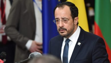 Ένα σκάνδαλο με διεθνή απήχηση ταράζει την Κύπρο, φτάνοντας μέχρι και τις σελίδες του αμερικανικού μέσου Politico, την ώρα