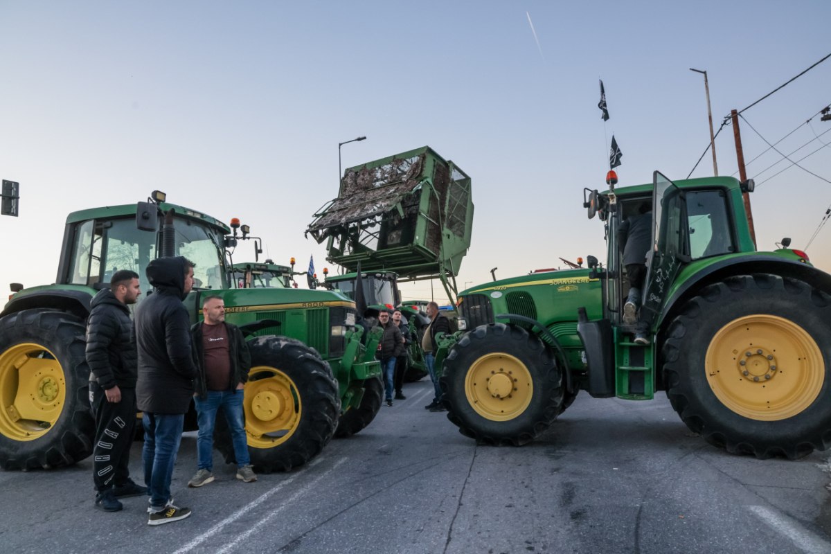 Σε κρίσιμη καμπή βρίσκεται το αγροτικό ζήτημα, καθώς οι εκπρόσωποι της Πανελλαδικής Επιτροπής των μπλόκων συνεδριάζουν