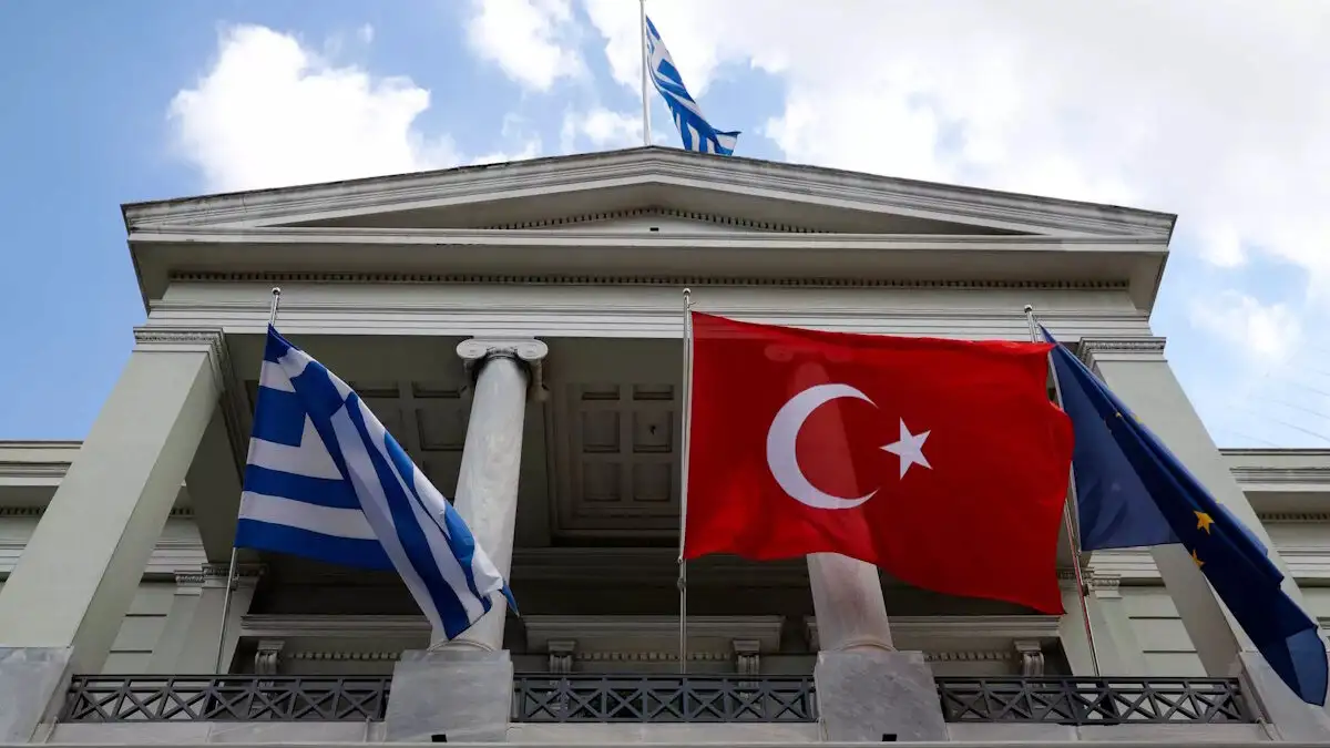 Η Τουρκία επανέρχεται στην προκλητική ρητορική περί «τουρκικής» μειονότητας στη Θράκη, με αφορμή φθορές που καταγράφηκαν