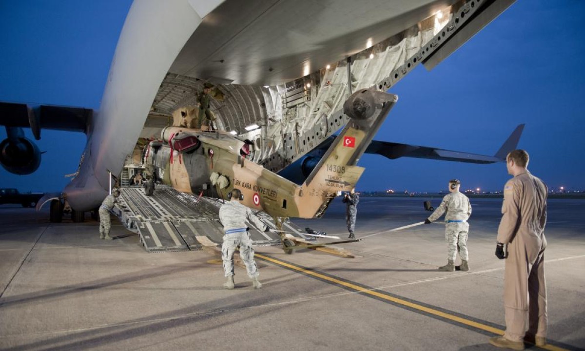 Η αμερικανο-τουρκική βάση Ιντζιρλίκ θεωρείται η μόνη στρατιωτική εγκατάσταση στην περιοχή που, σύμφωνα με τους ειδικούς