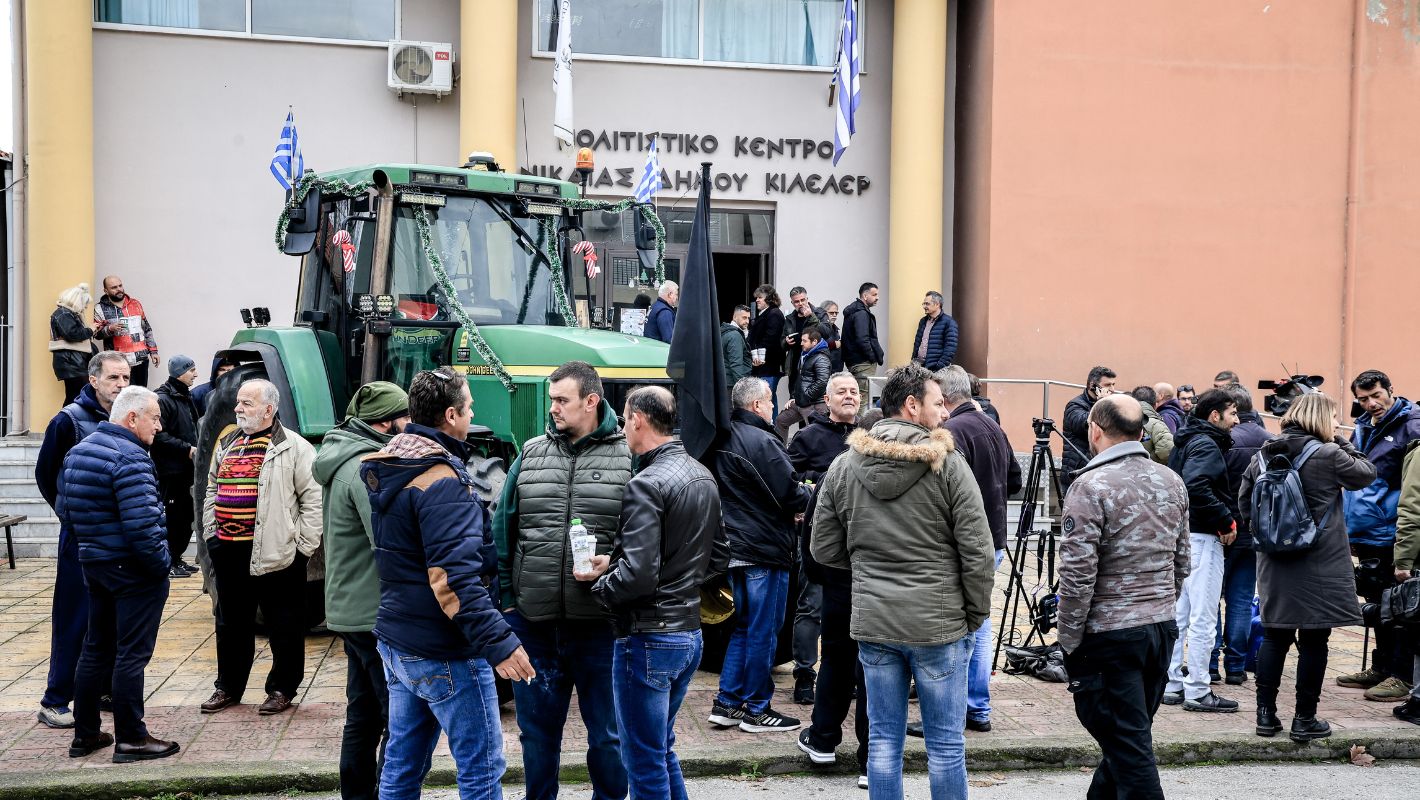 Οριστικό χαρακτήρα έλαβε το ραντεβού των αγροτών με τον πρωθυπουργό Κυριάκο Μητσοτάκη, το οποίο προγραμματίστηκε