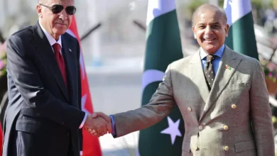 Στον άξονα Τουρκίας, Πακιστάν και Σαουδικής Αραβίας, προστίθεται πλέον και το Μπαγκλαντές, αναγκάζοντας την Ινδία να αντιμετωπίσει