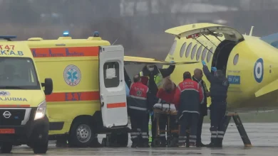 Βυθισμένη στη θλίψη παραμένει ολόκληρη η Ελλάδα από τον τραγικό θάνατο των οπαδών του ΠΑΟΚ στον «δρόμο του θανάτου» στη Ρουμανία.