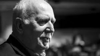 Σε κλίμα βαθιάς οδύνης και βαρύτατου πένθους, πραγματοποιείται αυτή την ώρα στο αποτεφρωτήριο της Ριτσώνας η τελευταία πράξη του δράματος για τον θάνατο του Γιώργου Παπαδάκη.