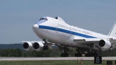 Έντονη ανησυχία αλλά και πλήθος σεναρίων προκάλεσε η εμφάνιση του περίφημου «Doomsday Plane», του Boeing E-4B Nightwatch,