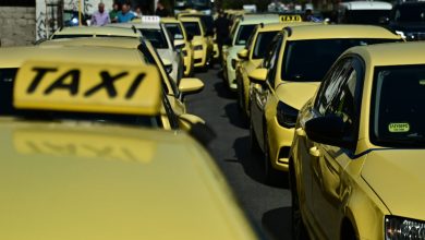 Σε 48ωρη απεργιακή κινητοποίηση προχωρούν από αύριο, Τρίτη 13 Ιανουαρίου, οι οδηγοί ταξί, εκφράζοντας την έντονη αντίθεσή