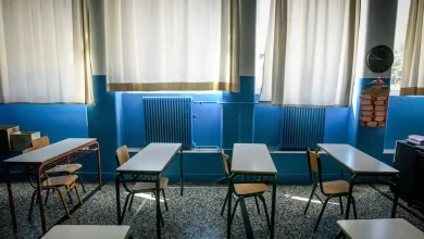 Στη σύλληψη μιας καθηγήτριας σε γυμνάσιο των Σερρών προχώρησαν οι Αρχές, καθώς φέρεται να έκλεισε το στόμα ενός