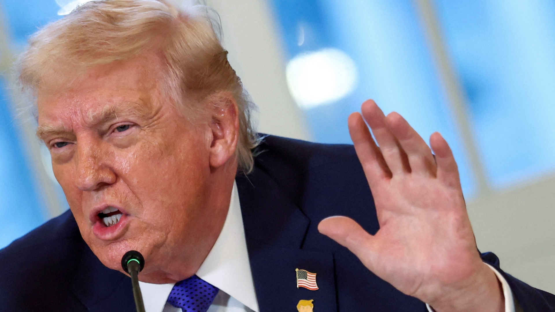 Ξεκάθαρα μήνυμα στήριξης προς τους Ιρανούς διαδηλωτές έστειλε σήμερα (13.01.2026) ο Ντόναλντ Τραμπ με ανάρτηση που έκανε στα social media