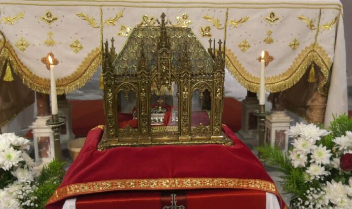 Ο Άγιος Βαλεντίνος, γνωστός και ως Άγιος Βαλεντίνος της Ρώμης, υπήρξε ευρέως αναγνωρισμένος Ρωμαιοκαθολικός άγιος του 3ου αιώνα.