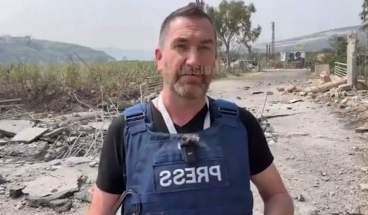 O ανταποκριτής του ρωσικού δικτύου RT, Steve Sweeney, και ο οπερατέρ του, Ali Rida, τραυματίστηκαν σε ισραηλινό πλήγμα ενώ κατέγραφαν