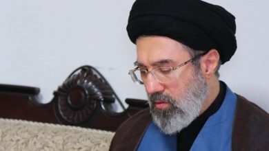 Ο ανώτατος ηγέτης του Ιράν, Μοτζτάμπα Χαμενεΐ, συμφώνησε να διαπραγματευτεί με τις Ηνωμένες Πολιτείες, σε ένα πιθανό διπλωματικό άνοιγμα