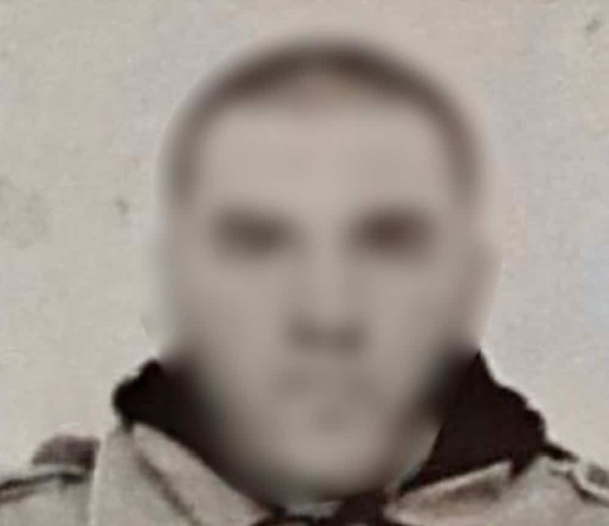 Άφαντος παραμένει ο 35χρονος που το πρωί της Πέμπτης 28/3 επιτέθηκε σε αστυνομικούς με τσεκούρι, τραυματίζοντας τον έναν, στην περιοχή των Αμπελοκήπων.