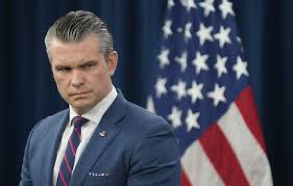 Μια εξαιρετικά αμήχανη στιγμή κατέγραψαν οι κάμερες κατά τη διάρκεια συνεδρίου στο Τενεσί, όταν ο Ντόναλντ Τραμπ