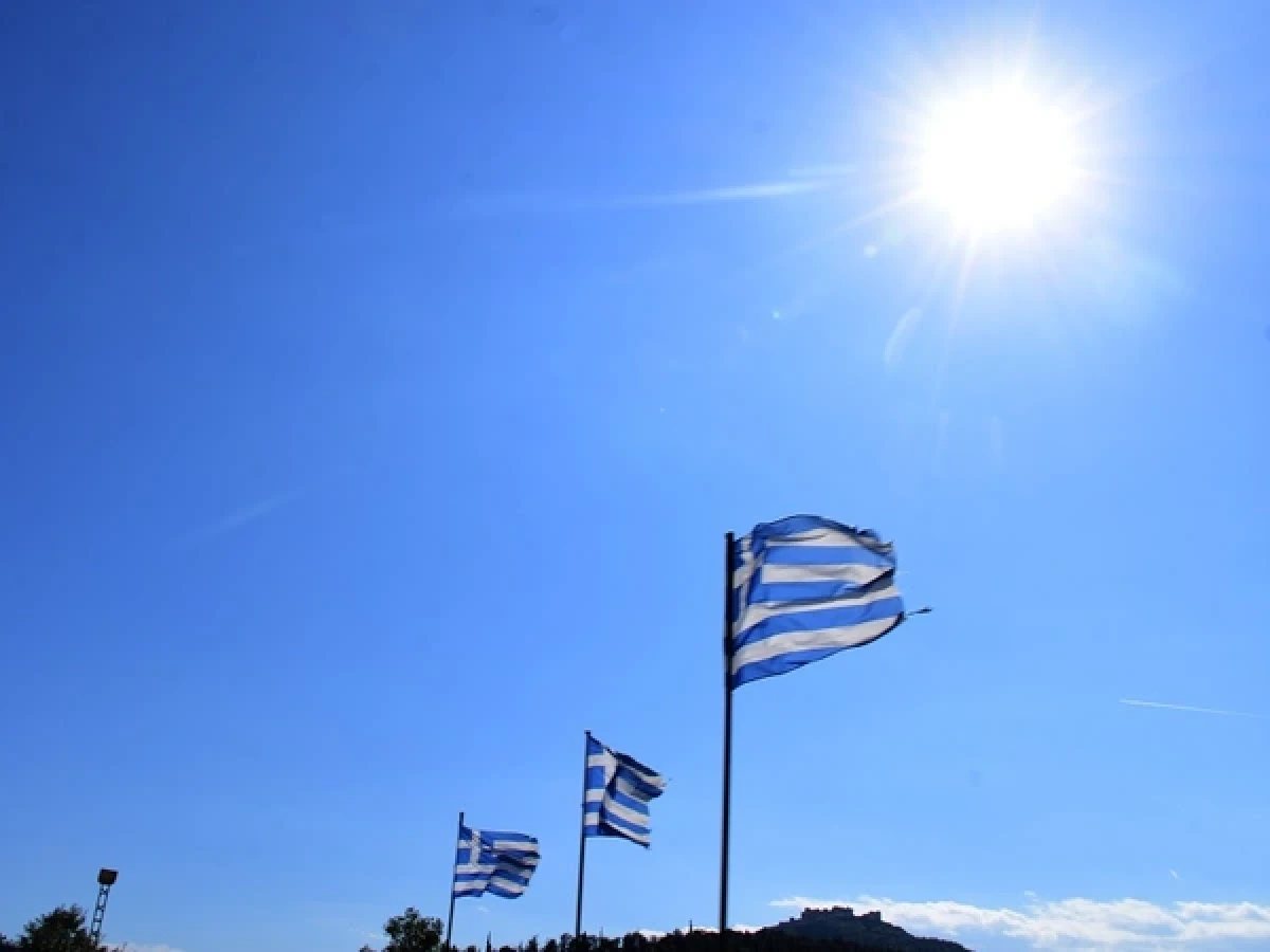 Απίστευτο περιστατικό στην Ελευσίνα κατά την διάρκεια της τελετής κατάθεσης στεφάνων για την 25η Μαρτίου, καθώς από τα μεγάφωνα