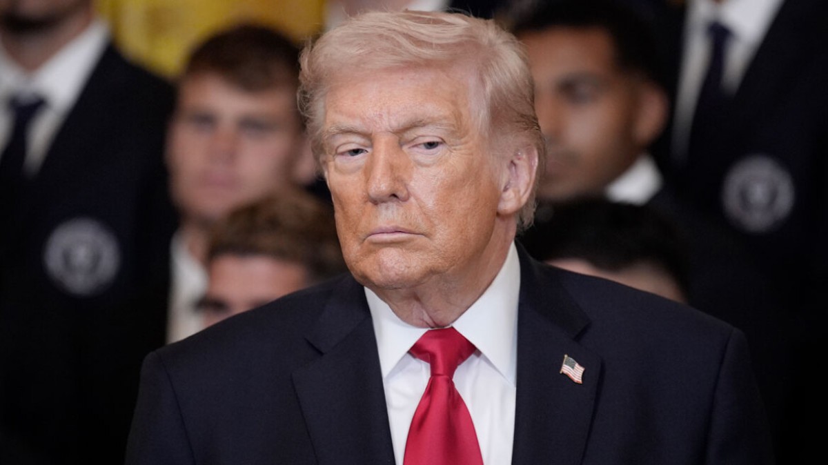 Ενώ ο Ντόναλντ Τραμπ συνεχίζει να απειλεί το Ιράν για σκληρές επιθέσεις και εκτιμά πως ο πόλεμος θα διαρκέσει λιγότερο από όσο είχε