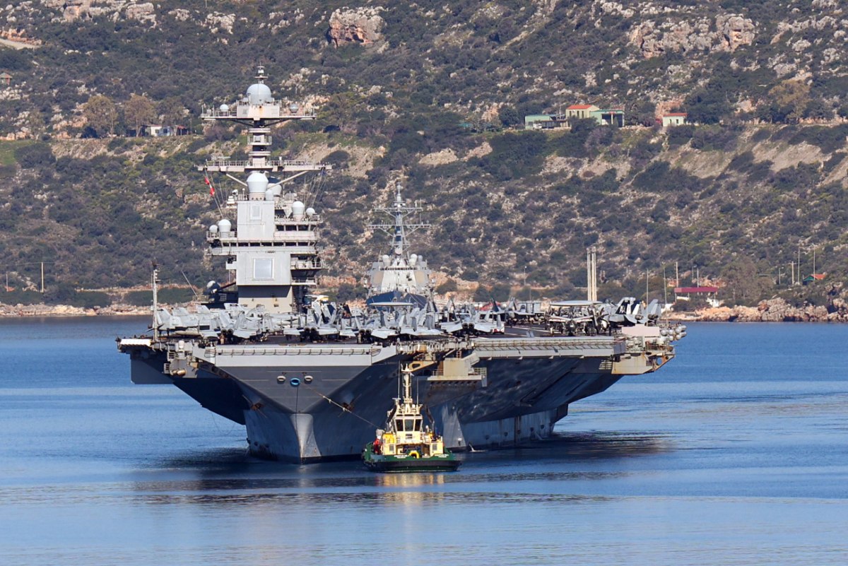 Ποινή κάθειρξης δύο ετών χωρίς αναστολή επιβλήθηκε στον Γεωργιανό που έβγαζε φωτογραφίες στη Σούδα.