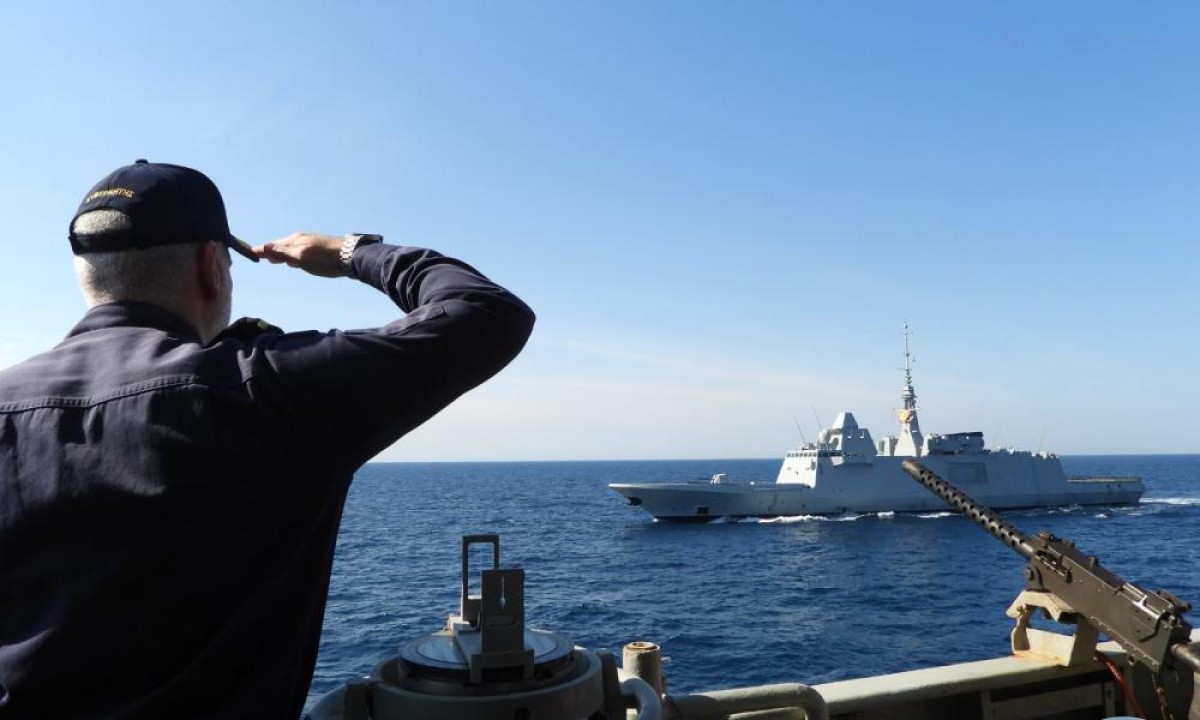 Σύννεφα έντασης στα Ελληνοτουρκικά έχουν συγκεντρωθεί τις τελευταίες ημέρες με επίκεντρο την Κρήτη .