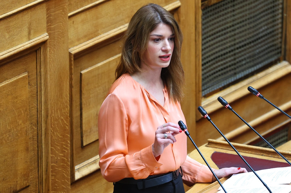 Η Κατερίνα Νοτοπούλου, βουλευτής του ΣΥΡΙΖΑ στη Θεσσαλονίκη, μίλησε στην Ανθή Σαλαγκούδη και στη διαδικτυακή εκπομπή FEMALE στο Klik