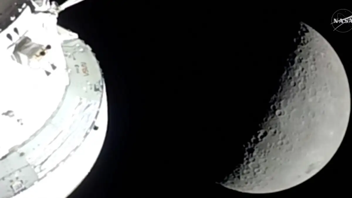 «Θα σας δούμε στην άλλη πλευρά». Έπειτα, επικρατεί σιωπή. Αυτή ήταν η τελευταία φράση του αστροναύτη Victor Glover προς το κέντρο επικοινωνιών της NASA