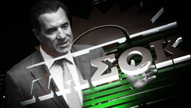 Ένας πόλεμος ανακοινώσεων και αναρτήσεων (σ.σ. το προσφιλές είδος του υπουργού Υγείας) έχει ξεσπάσει μεταξύ του ΠΑΣΟΚ και του Άδωνι Γεωργιάδη