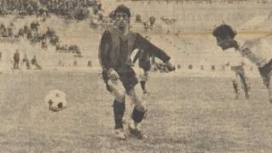 21 Απριλίου 1967: Στον φωτεινό ουρανό, η σημερινή μέρα θυμίζει άνοιξη: ο ήλιος ζεσταίνει τους δρόμους, η πόλη κινείται