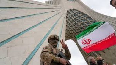 Με το δάκτυλο στη σκανδάλη δηλώνουν ότι είναι οι Φρουροί της Επανάστασης του Ιράν (IRGC) για να απαντήσουν στην ισραηλινοαμερικανή