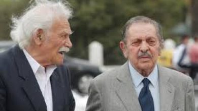 Στις 30 Απριλίου 2011, η Ελλάδα αποχαιρετά τον Λάκη Σάντα, μια από τις πιο αναγνωρίσιμες μορφές της Εθνικής Αντίστασης κατά τη διάρκεια