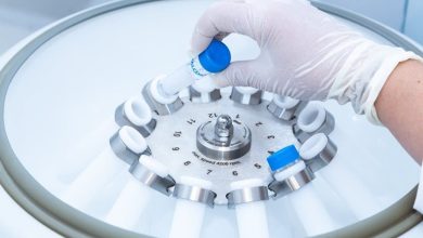 Ένας σεξομανής σύζυγος, προκειμένου να μην απατήσει την αγαπημένη του, αλλά και να ικανοποιήσει τις ορέξεις του, αποφάσισε να γίνει δωρητής σπέρματος.